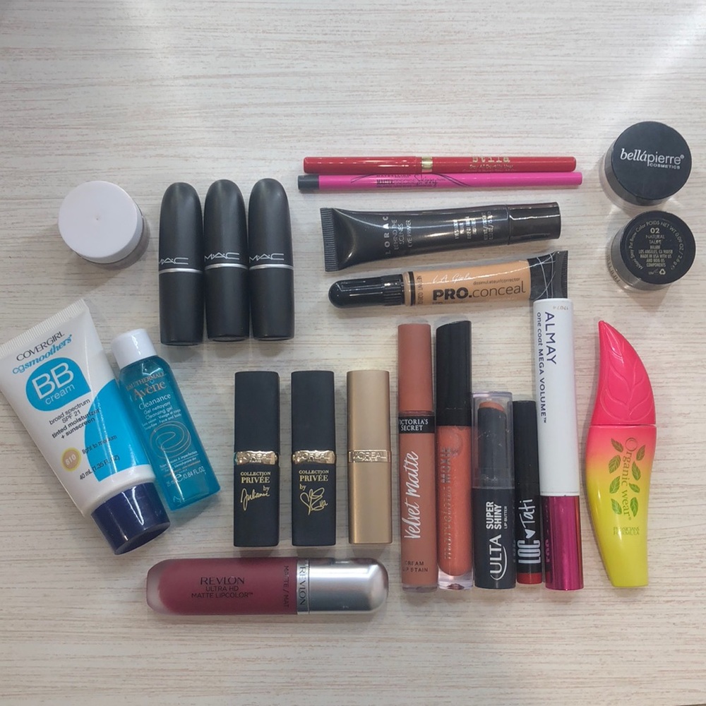 MAKE UP BUNDLE!